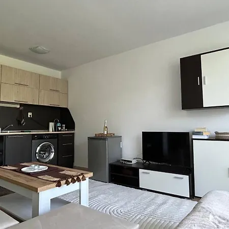 лятно студио Apartmán *
